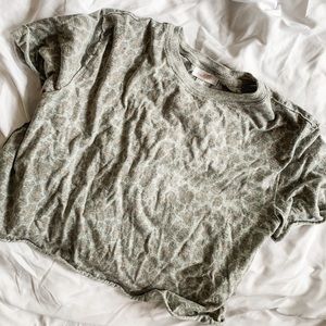 Colsie Leopard print crop top